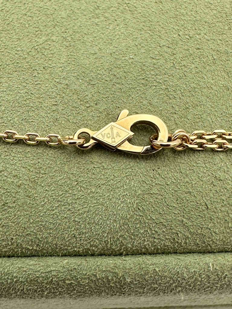 Van Cleef & Arpels Vintage Alhambra necklace