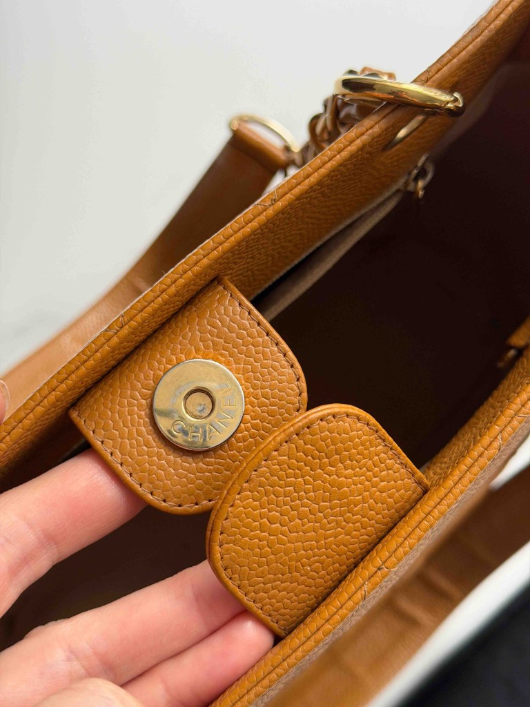Chanel Petite Shopping Tote bag