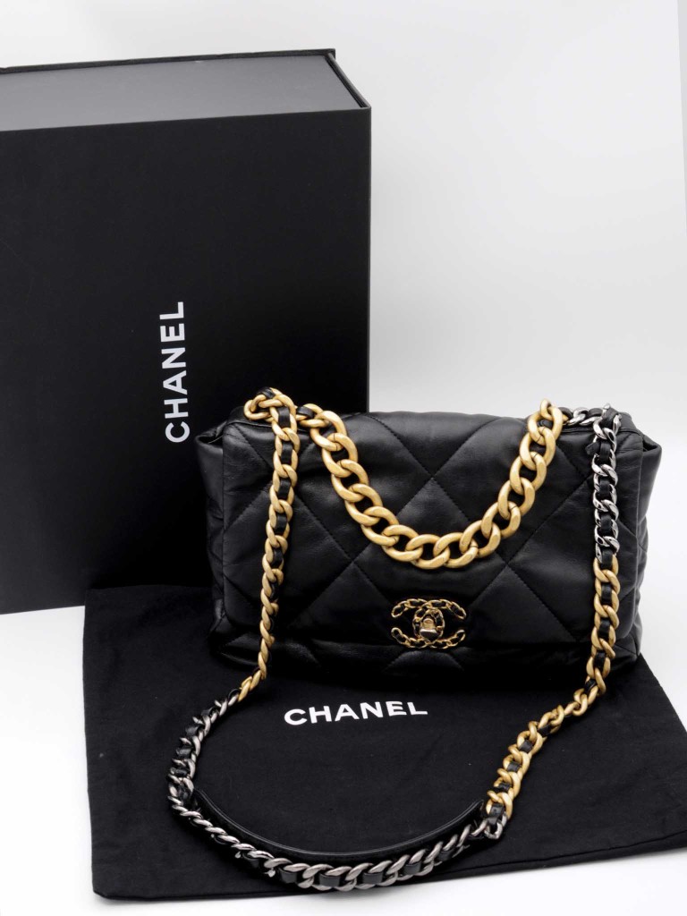 Chanel 19 Medium torebka