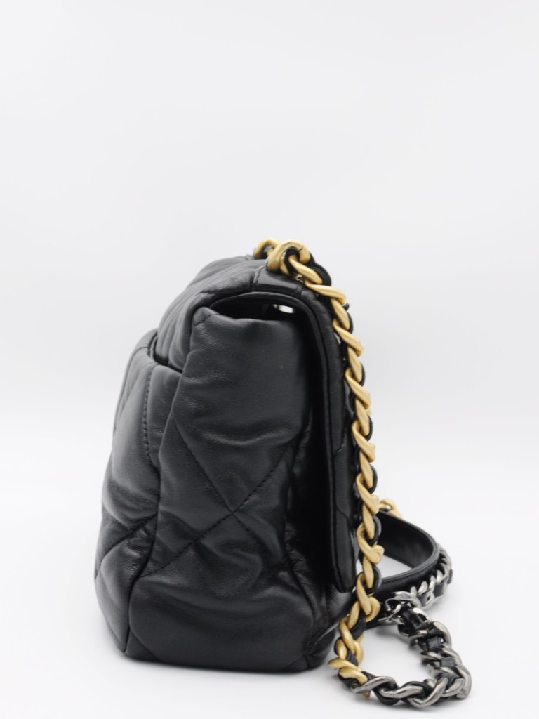 Chanel 19 Medium bag