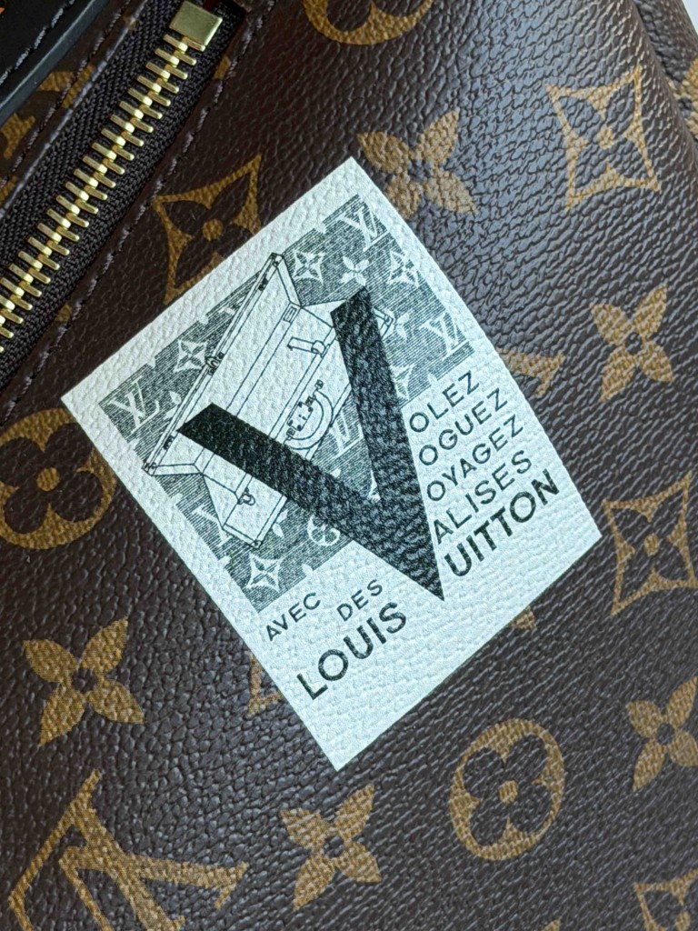Nerka Louis Vuitton Monogram Canvas My LV World Tour Bumbag