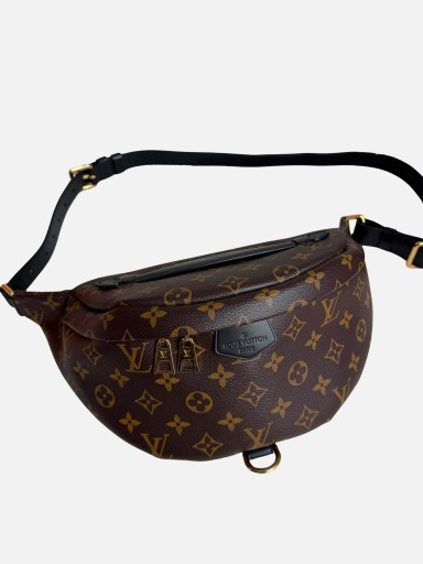 Nerka Louis Vuitton Monogram Canvas My LV World Tour Bumbag