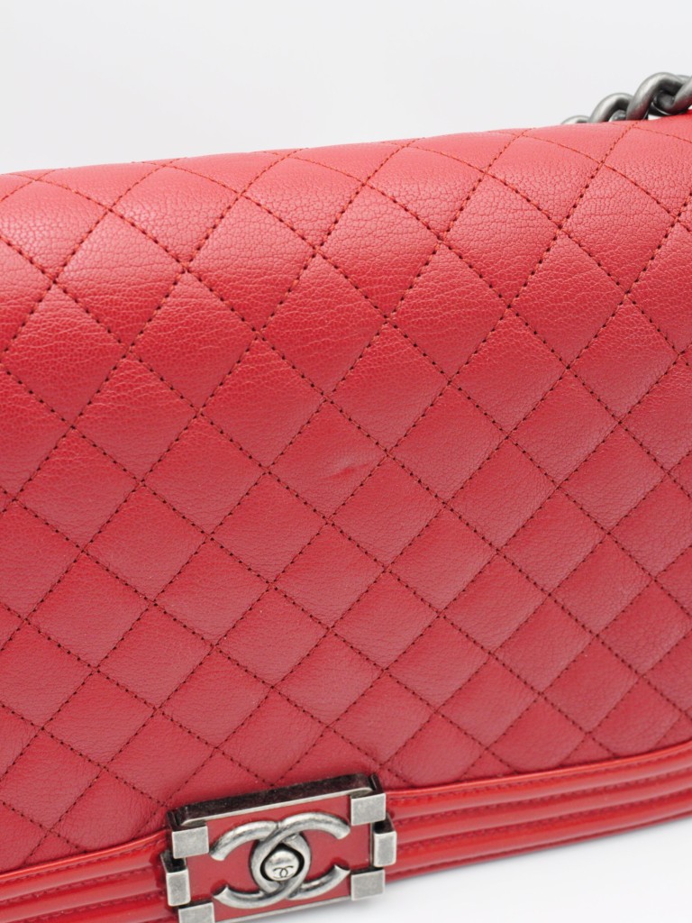 Chanel Boy New Medium bag
