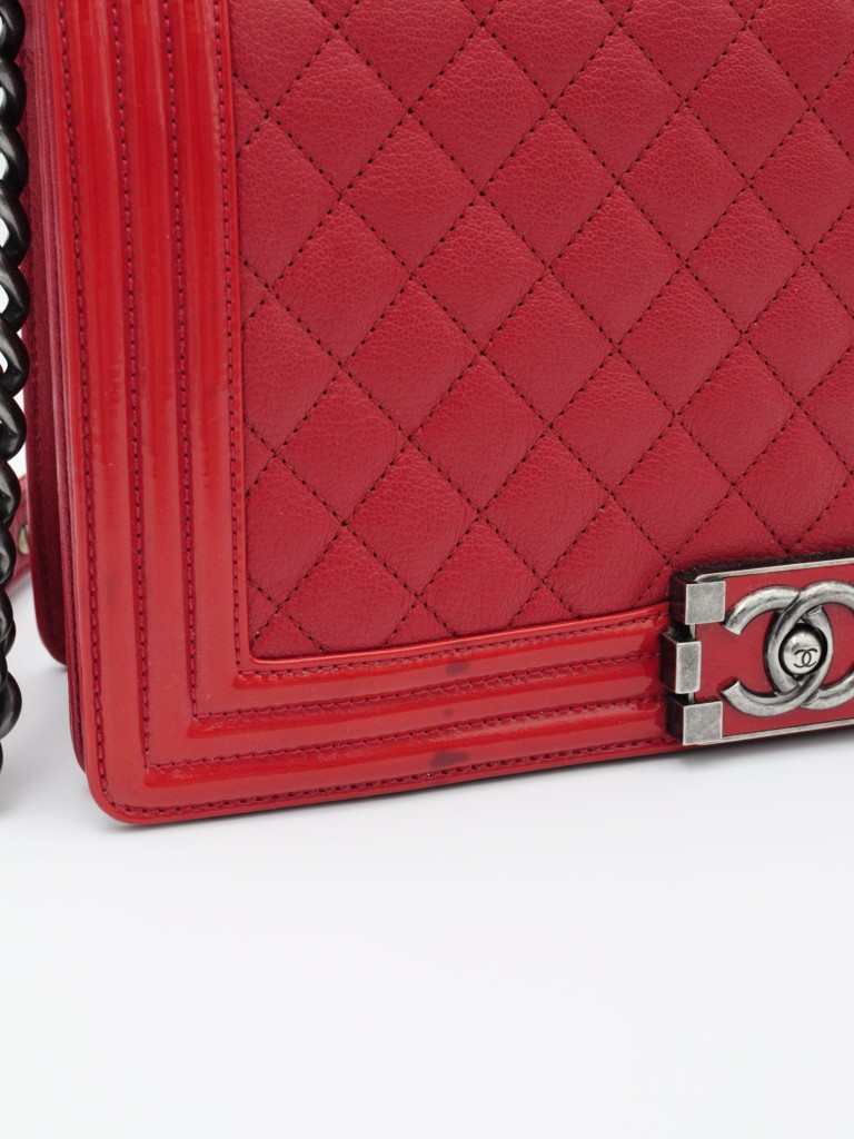 Chanel Boy New Medium bag