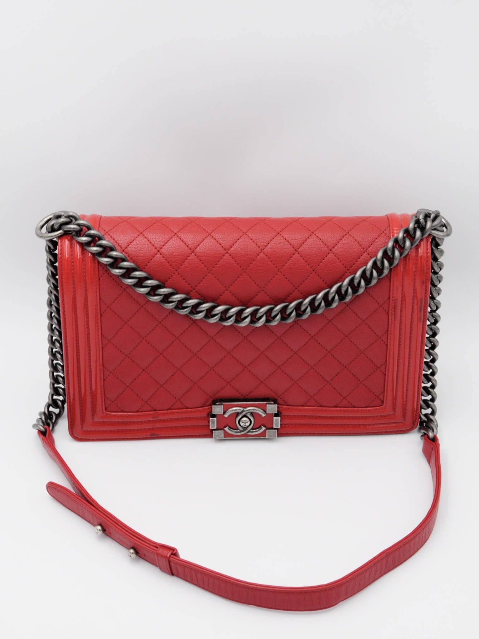 Chanel Boy New Medium bag