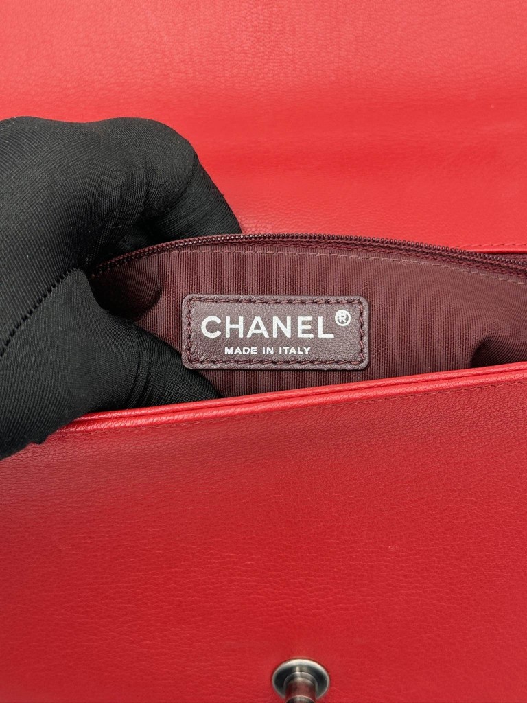 Chanel Boy New Medium bag