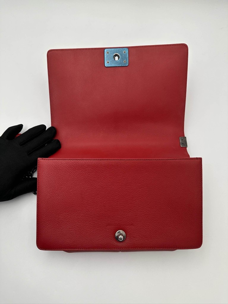 Chanel Boy New Medium bag