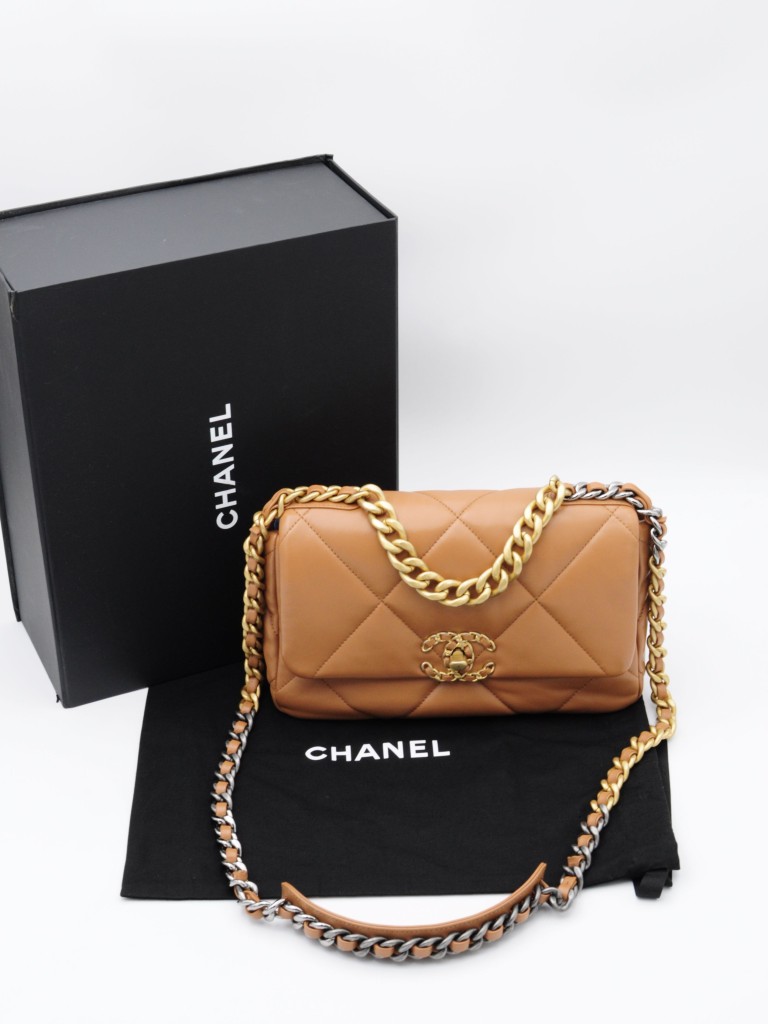 Chanel 19 Small bag
