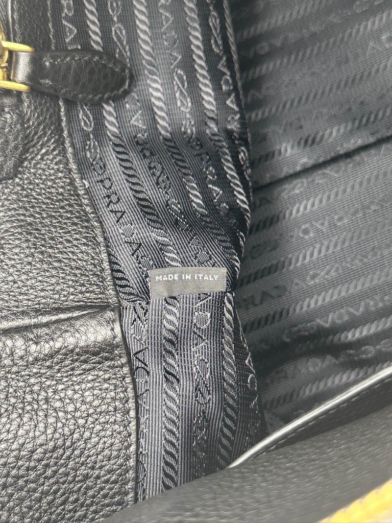 Prada Vitello torebka