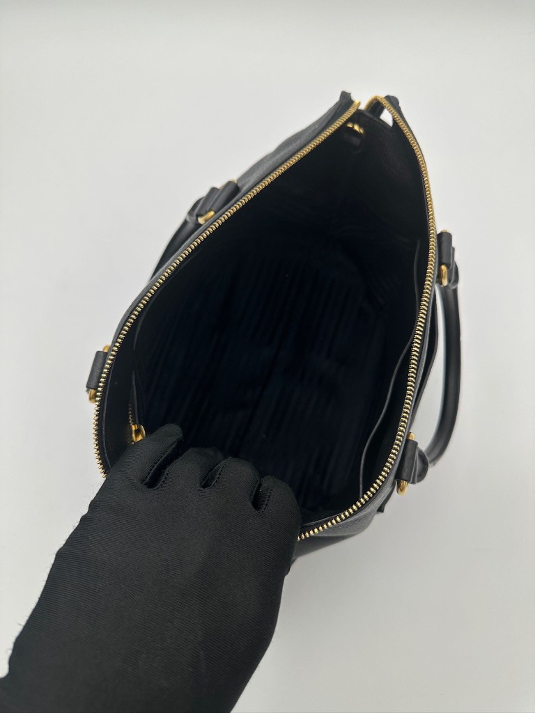 Prada Vitello torebka