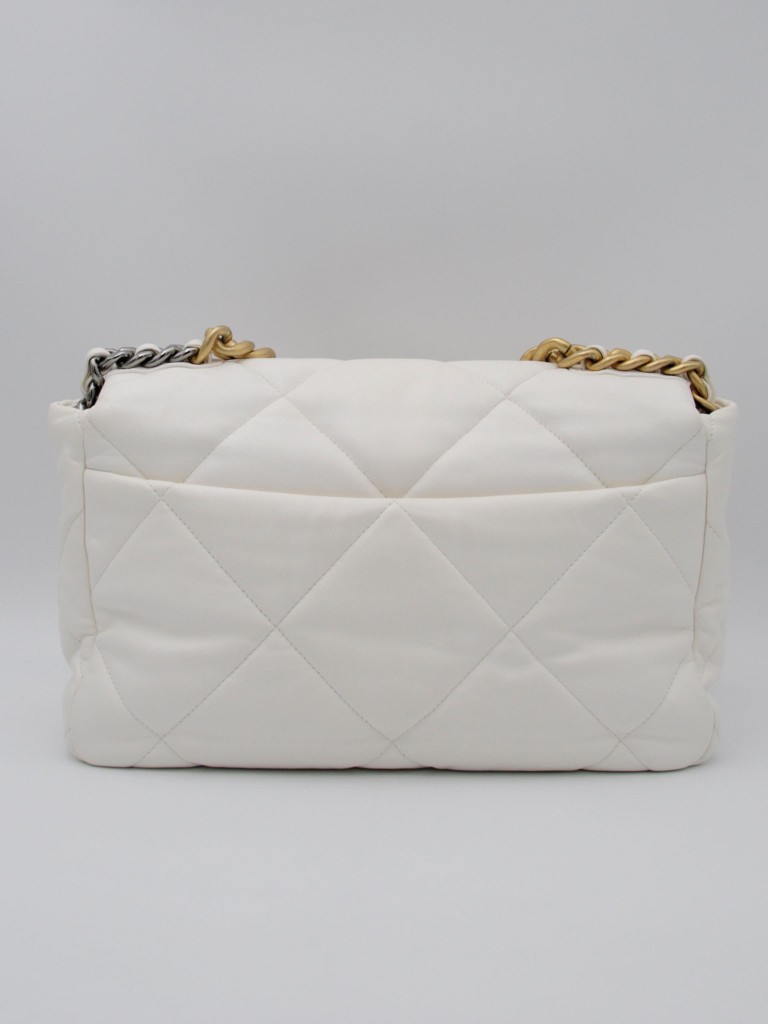 Chanel 19 Medium bag