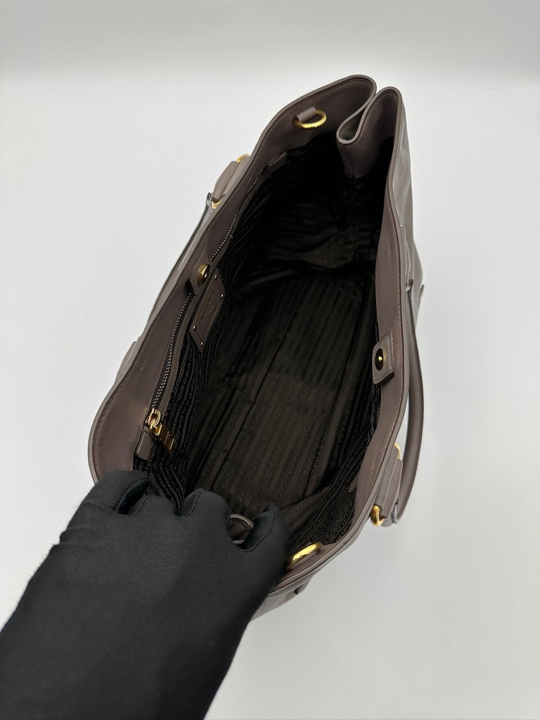 Prada Vitello torebka