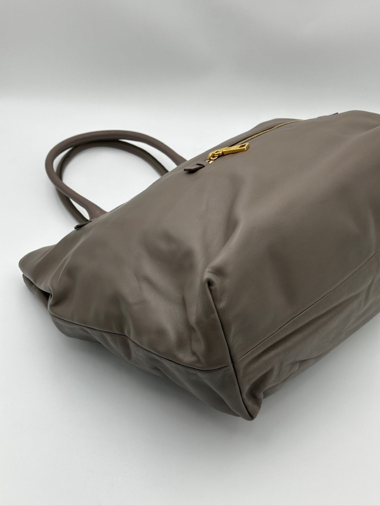 Prada Vitello torebka