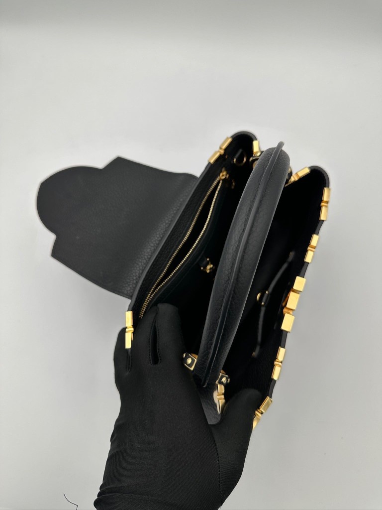 Louis Vuitton Capucines MM torebka