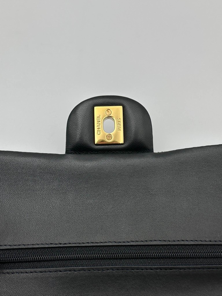 Chanel Classic Medium Double Flap torebka