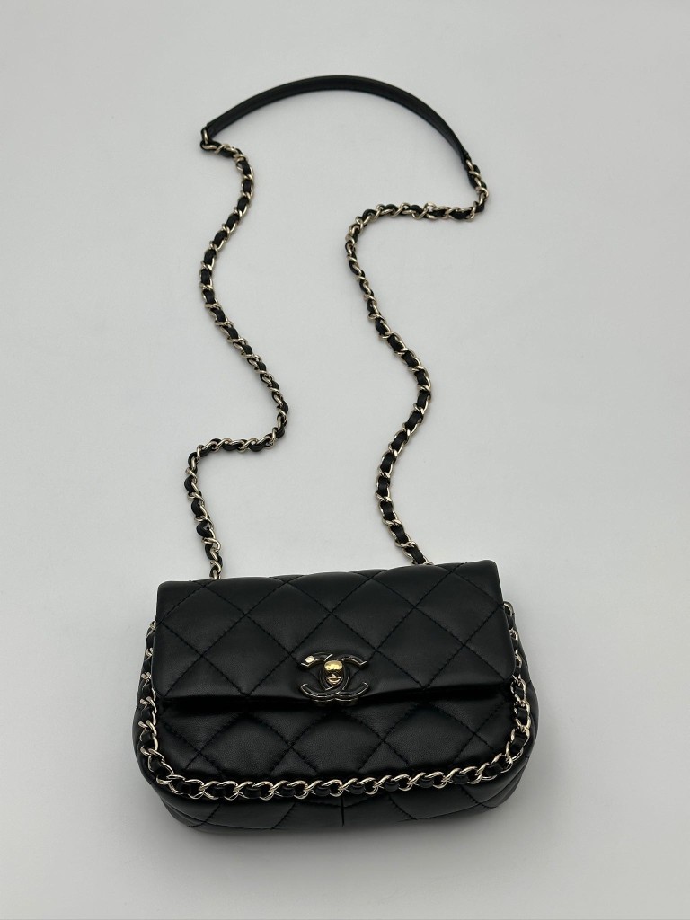 Chanel Chain Frame Enamel CC Mini Flap torebka