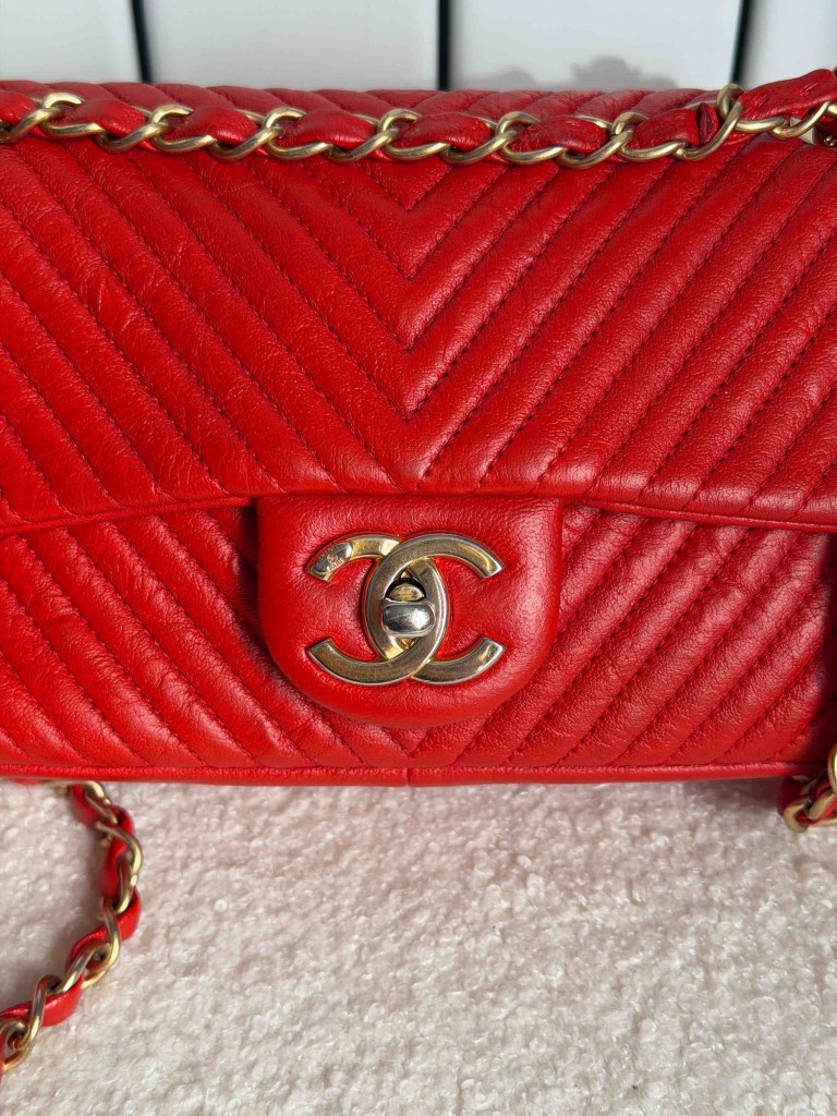 Chanel Chevron Small Surpique Flap torebka