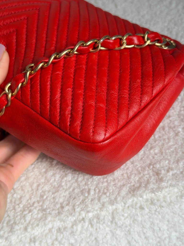 Chanel Chevron Small Surpique Flap torebka