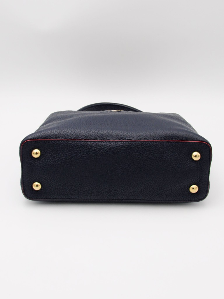 Louis Vuitton Capucines MM bag