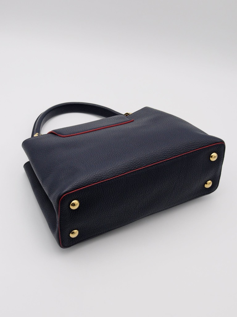 Louis Vuitton Capucines MM bag