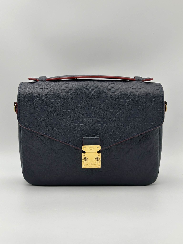 Louis Vuitton Pochette Metis bag