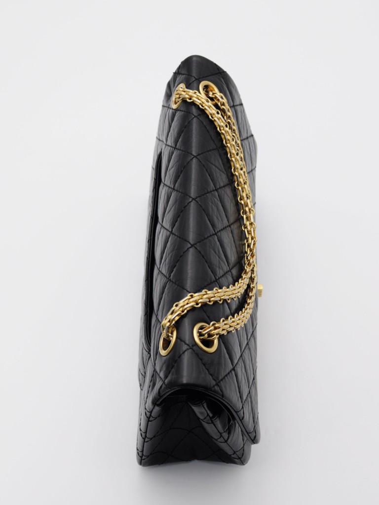 Chanel 2.55 Reissue 226 bag
