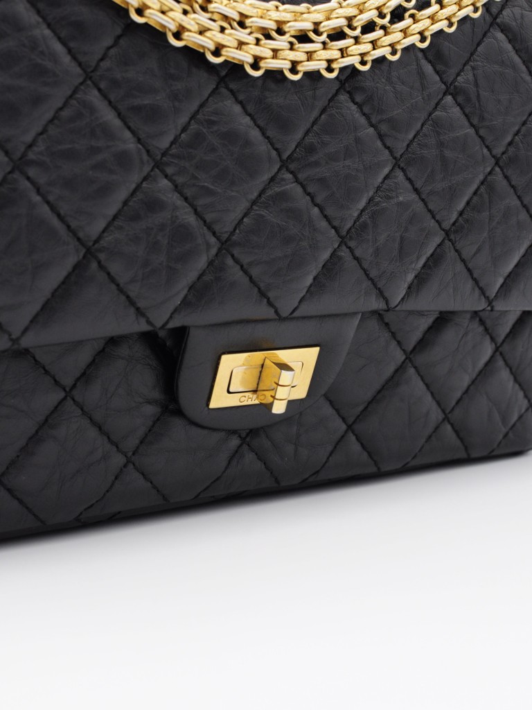 Chanel 2.55 Reissue 226 bag