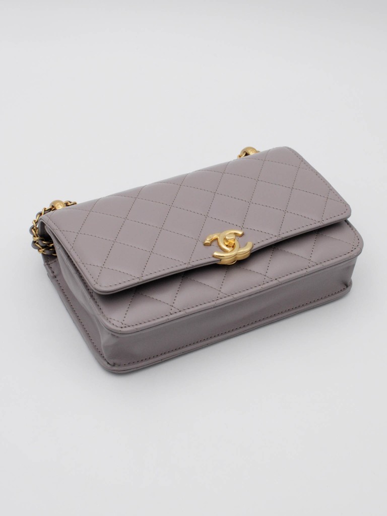 Chanel Wallet on Chain
