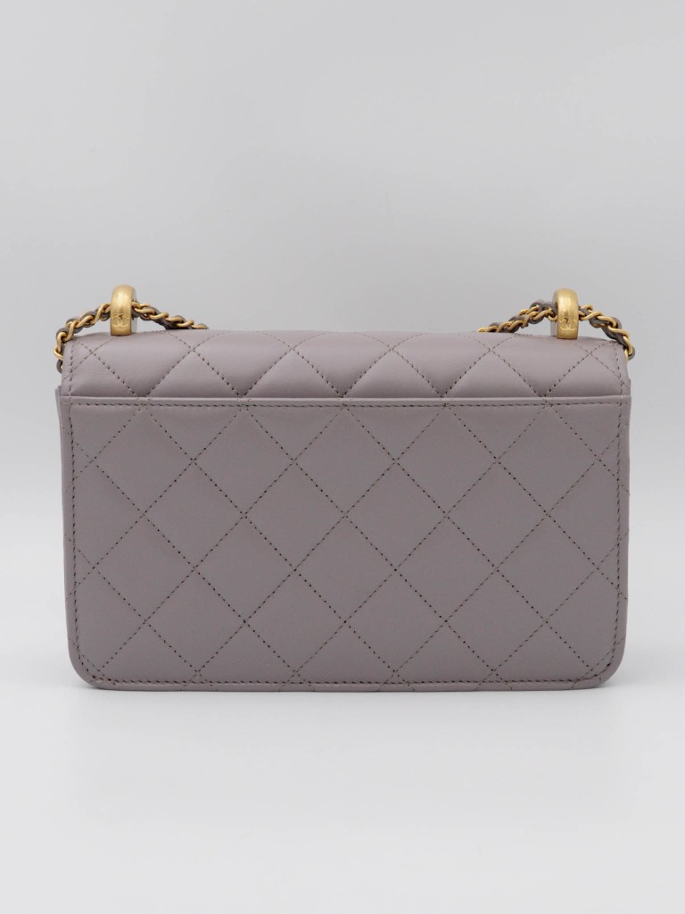 Chanel Wallet on Chain
