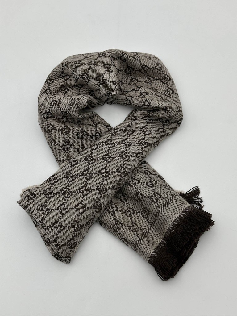 Gucci scarf