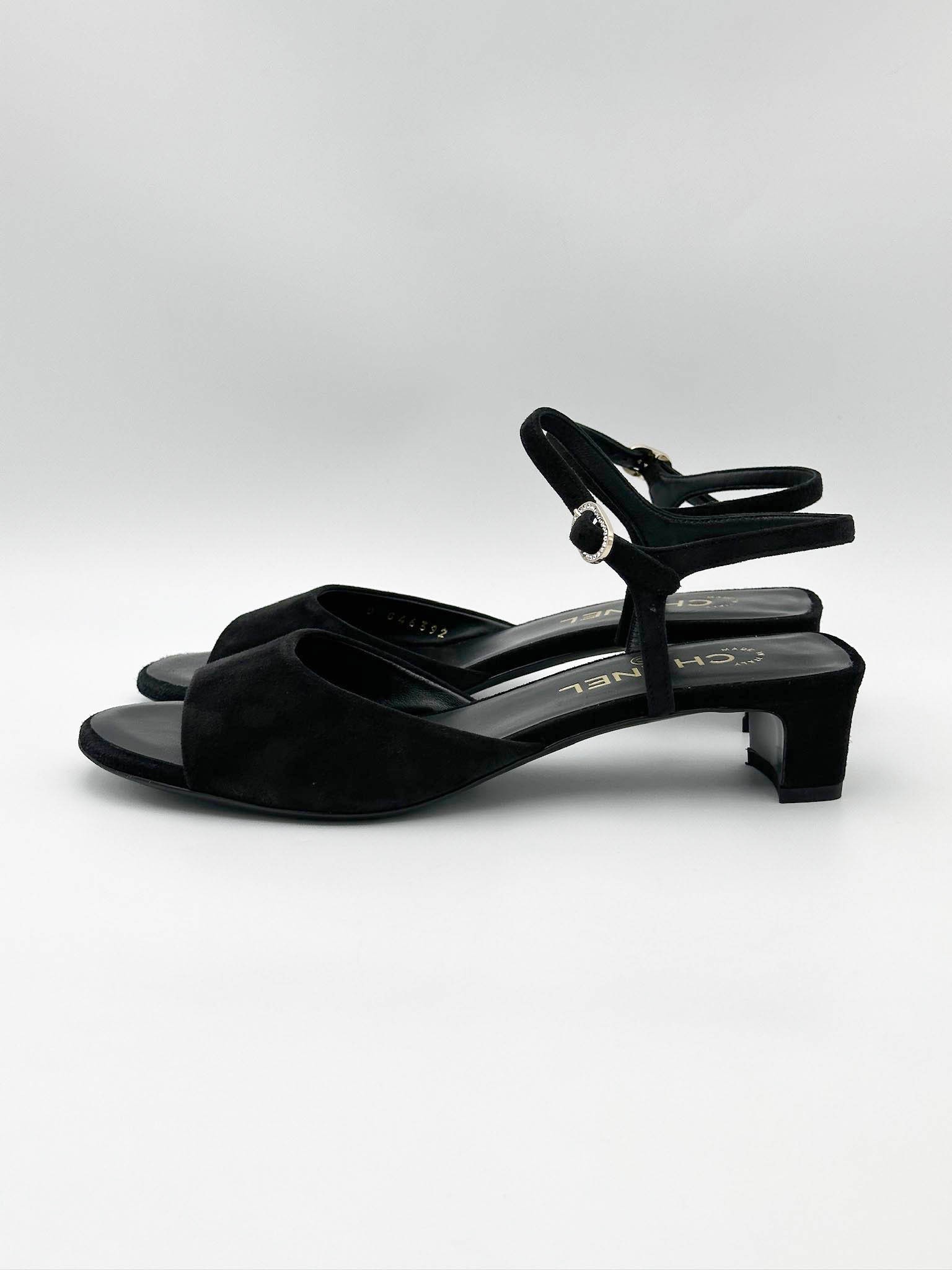 Chanel sandały