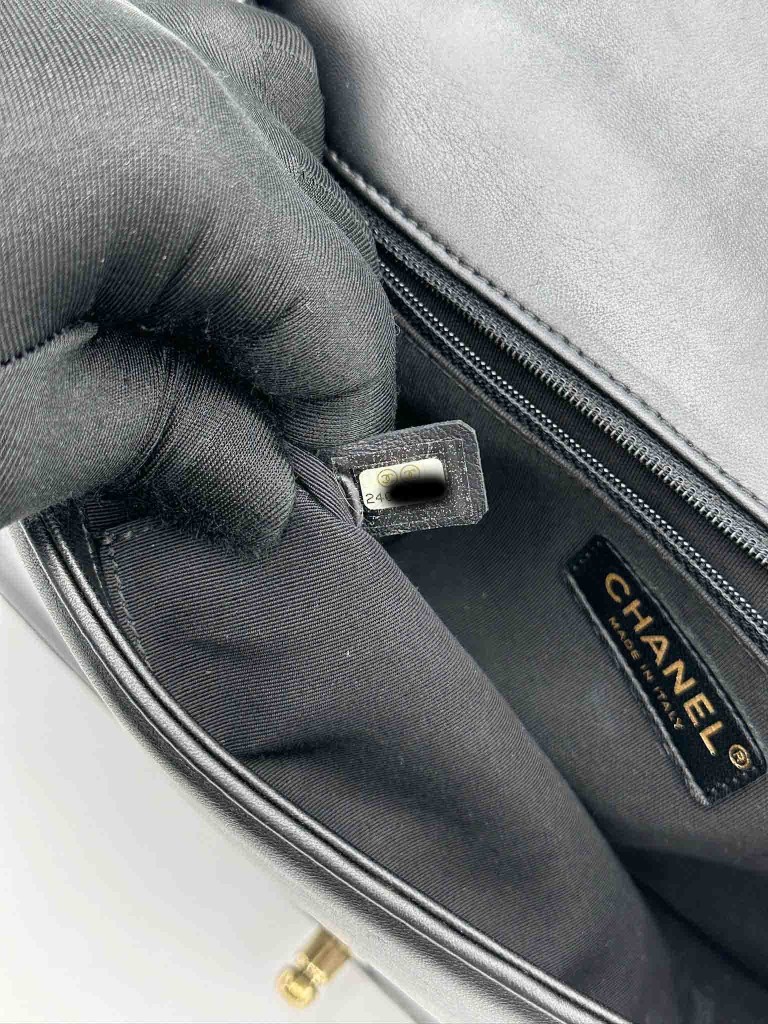 Chanel Boy New Medium bag