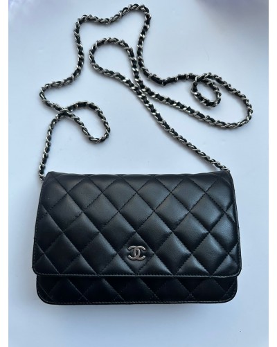Chanel wallet on chain