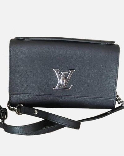 Louis Vuitton Black Taurillon Leather Lockme Short Handle Clutch