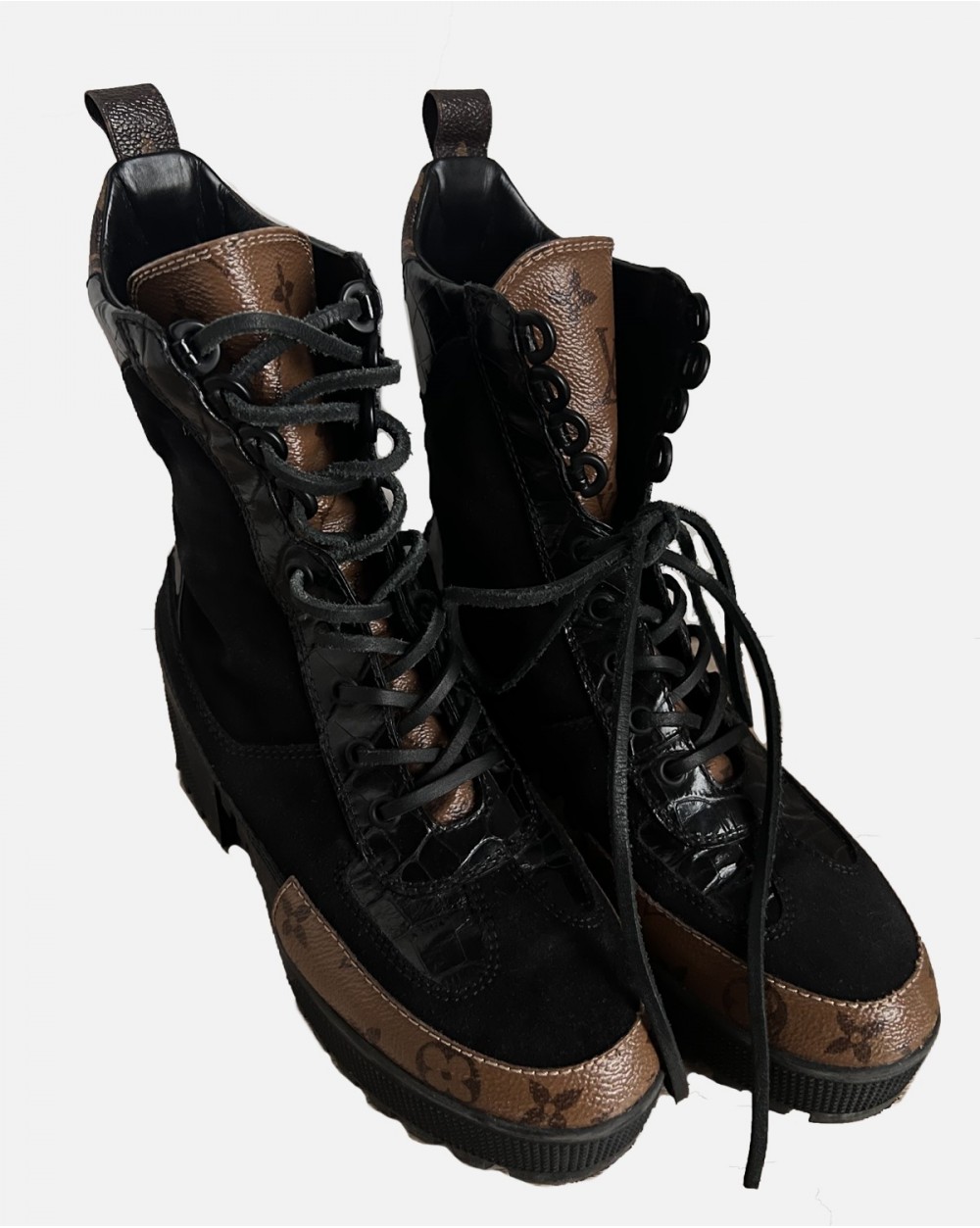 Louis Vuitton Black leather Star Trail Ankle Boots Size 385 Louis Vuitton   TLC