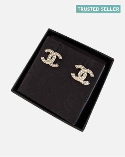 Chanel earrings mini size