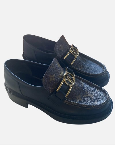 Louis Vuitton Academy loafers