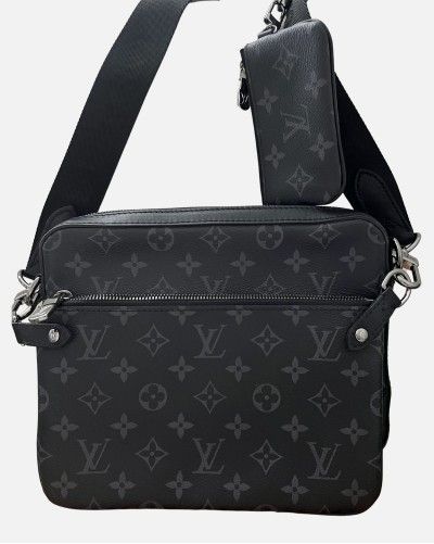 Louis Vuitton zipped crossbody trio messenger bag