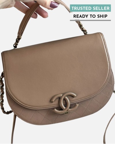 Chanel Coco Curve Flap...