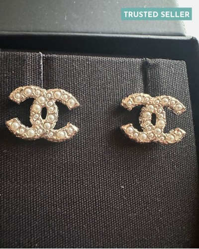 Chanel mni earrings