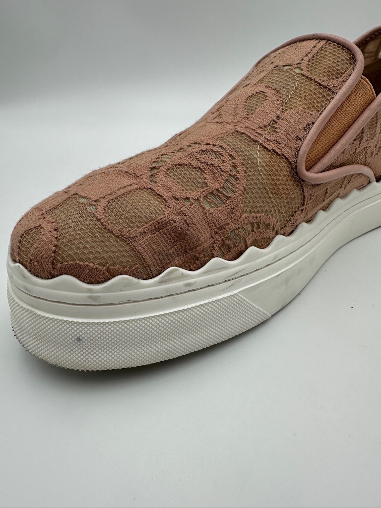 sneakersy