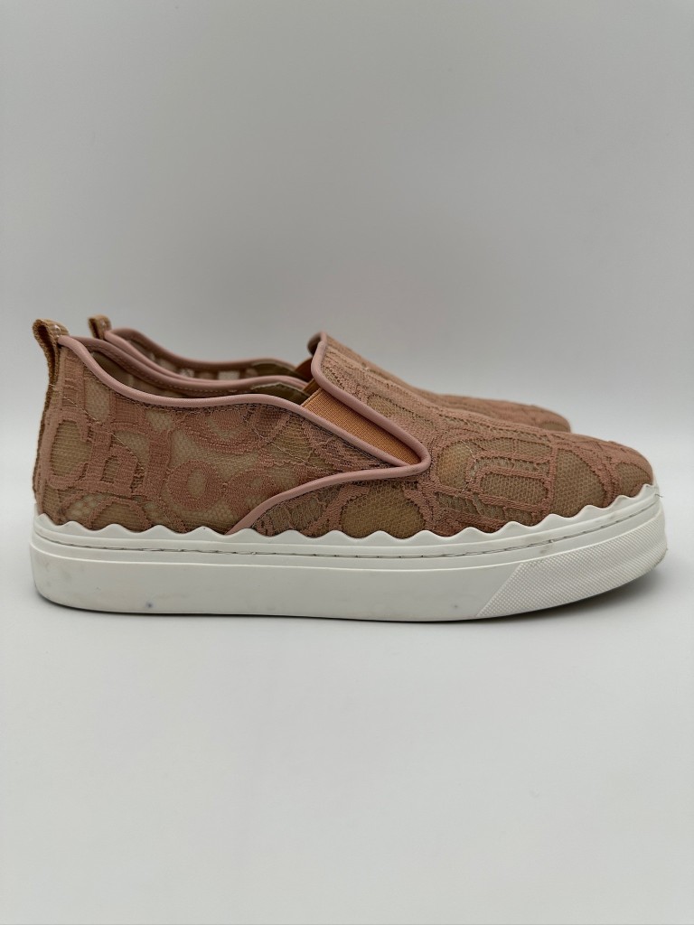 sneakersy