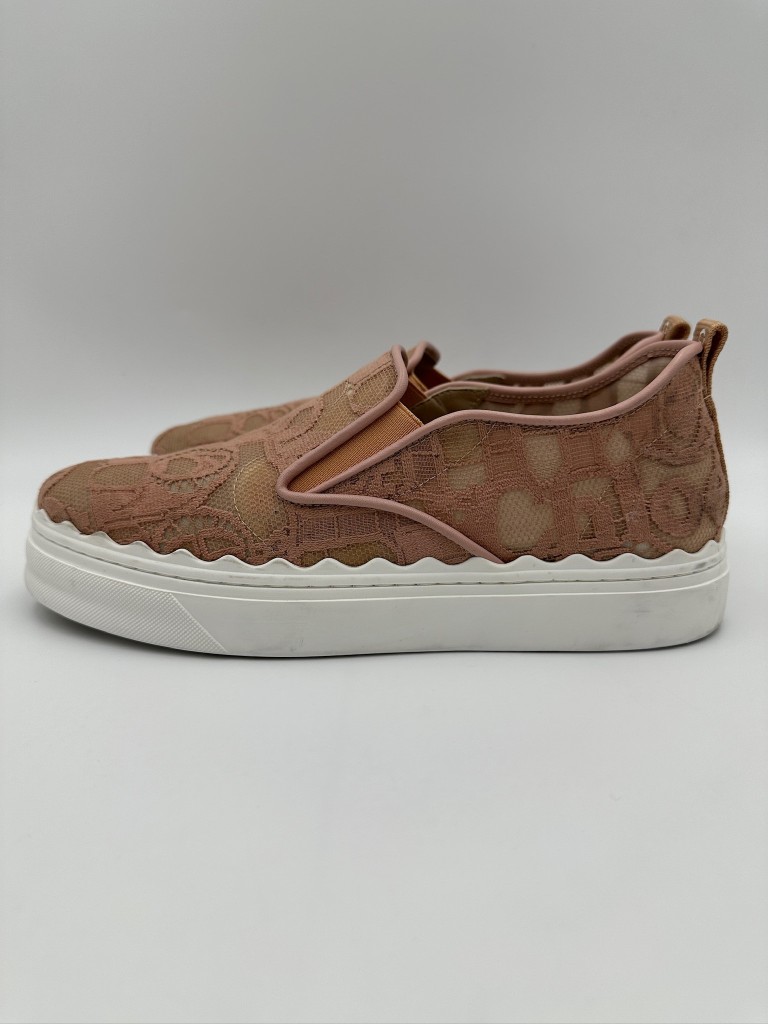 sneakersy