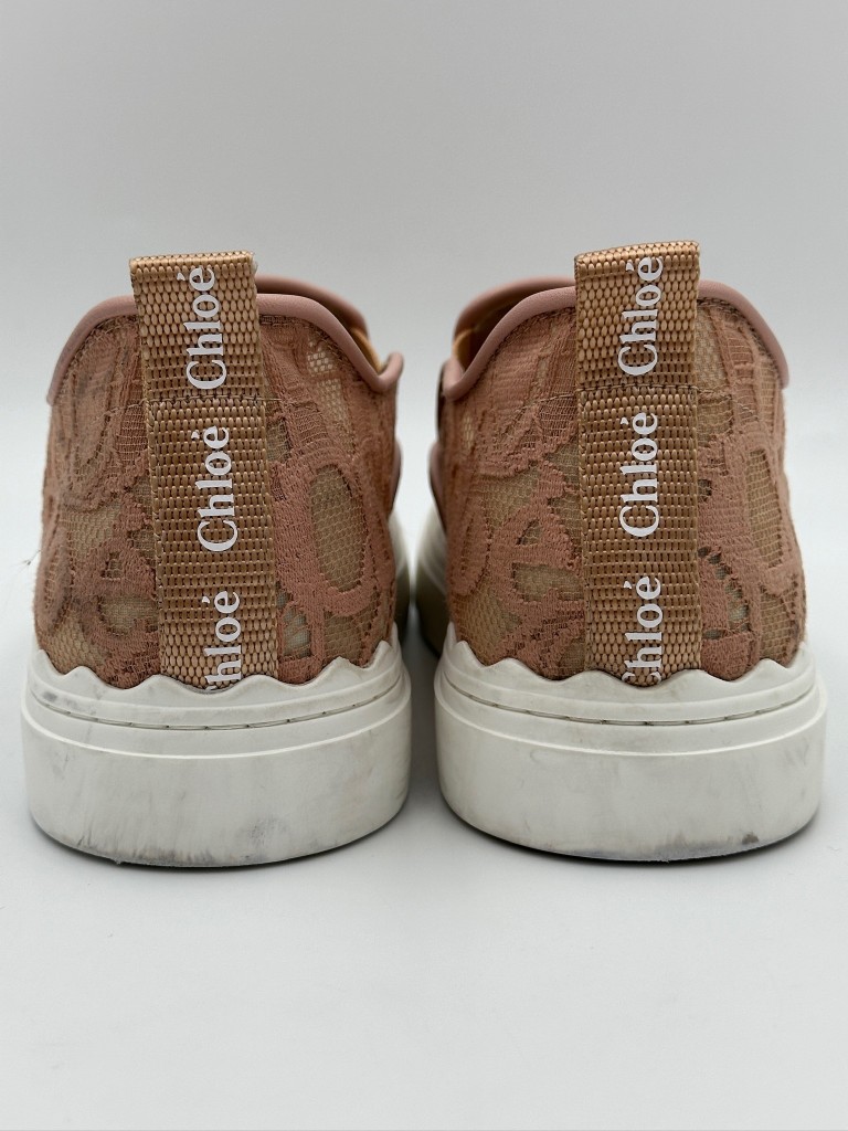 sneakersy