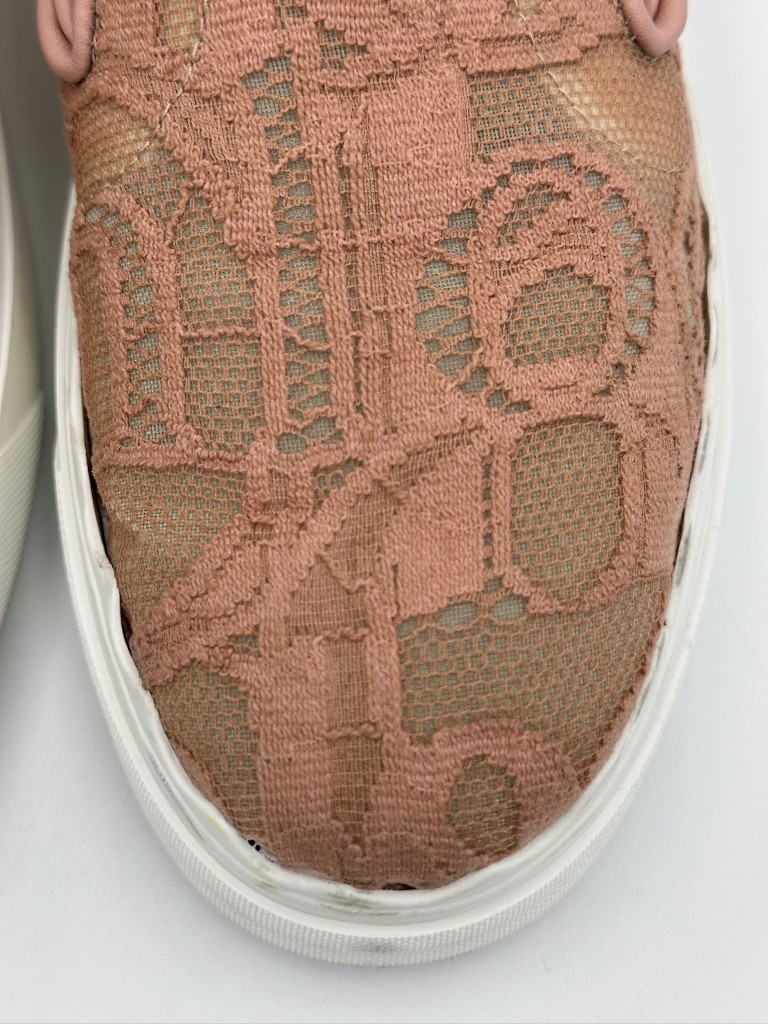 sneakersy