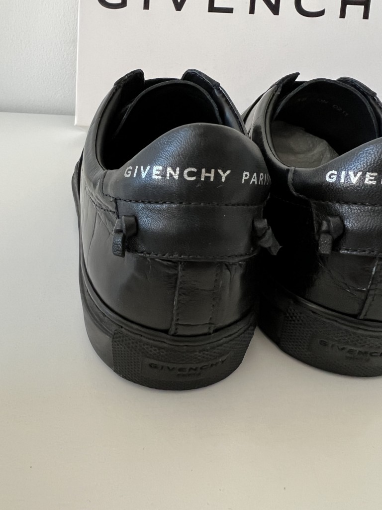 Givenchy sneakersy