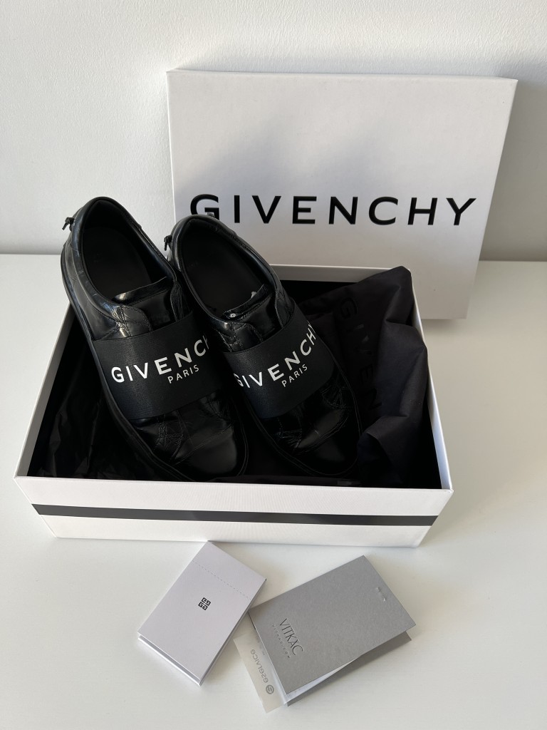Givenchy sneakersy