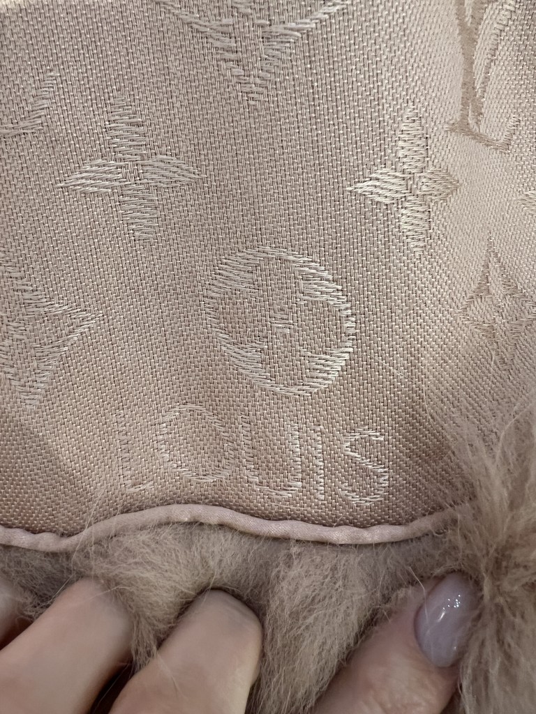 Chusta LOUIS VUITTON