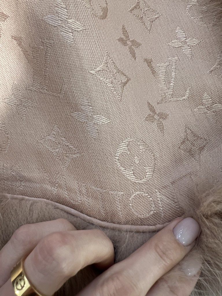 Chusta LOUIS VUITTON