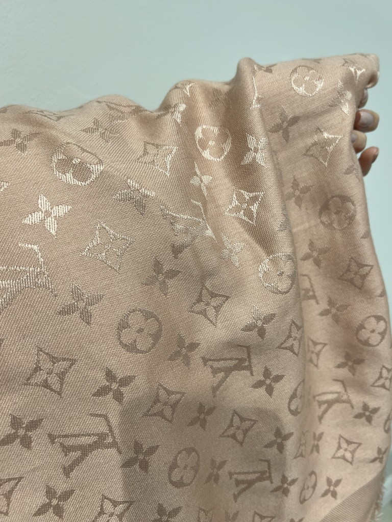 Chusta LOUIS VUITTON